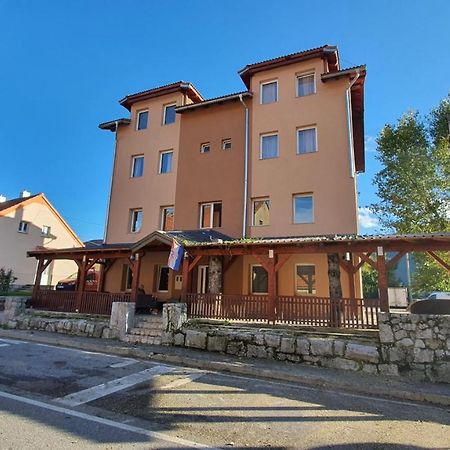 Villa Dijana Грачац Экстерьер фото