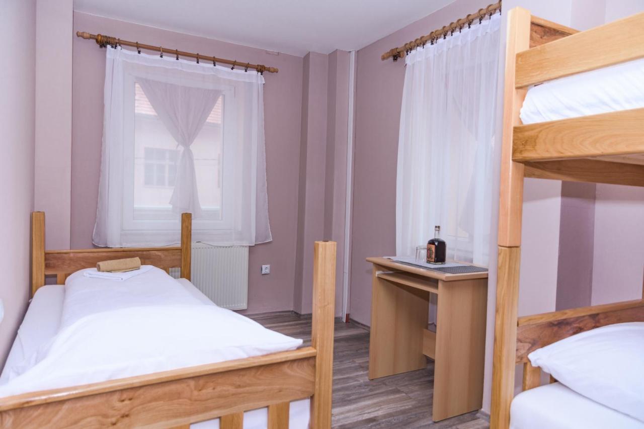 Villa Dijana Грачац Экстерьер фото